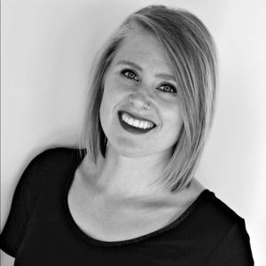 Meet your Posher, Holly